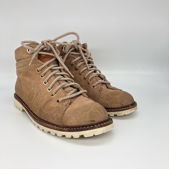 Coach - Picture 8 of 11